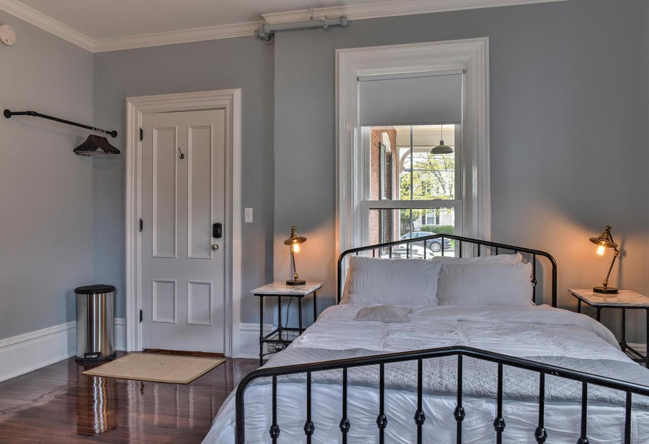 The Burrell House Hotel Keene Buitenkant foto